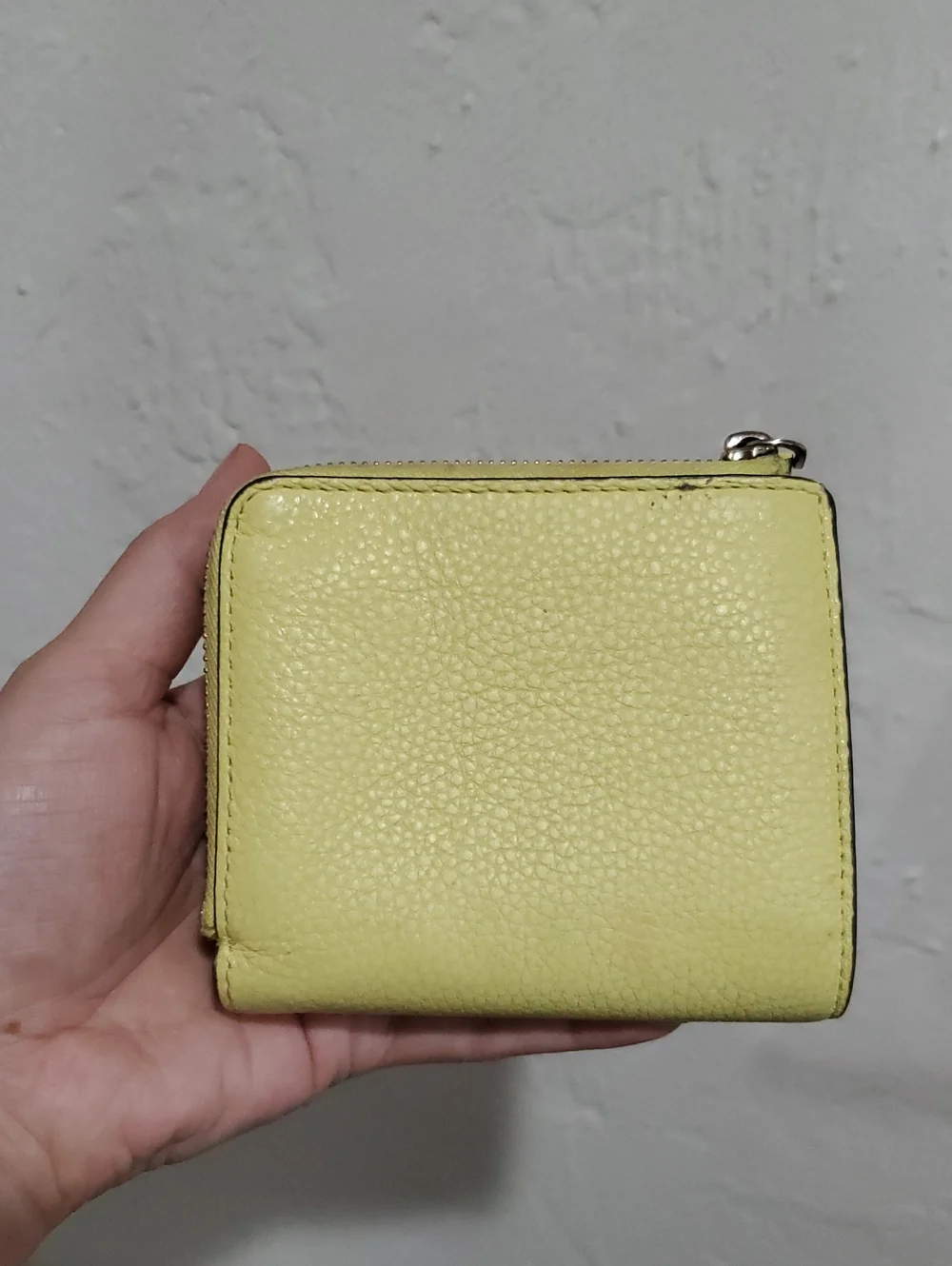 Kate Spade L Zip Wallet In Yellow Leather
